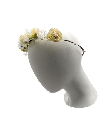 Coroncina con fiori e pizzo