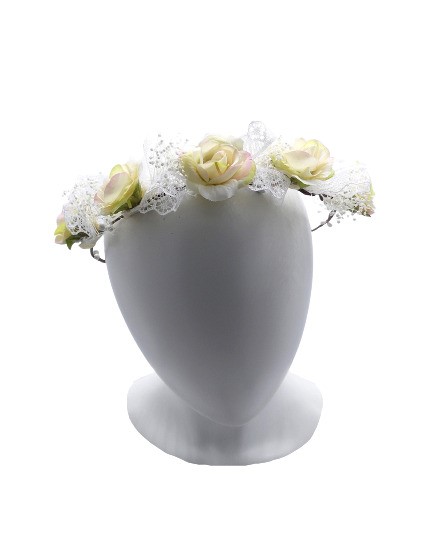 Coroncina con fiori e pizzo