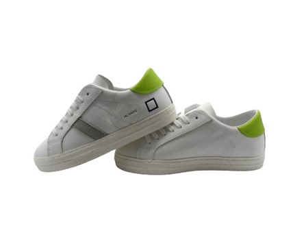 Sneaker in pelle con riporti a contrasto e lacci