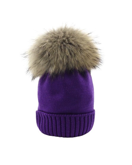 Cappello con risvolto e pon pon