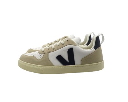 Sneaker in pelle con inserti a contrasto e lacci