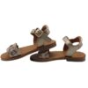 Sandalo in pelle laminata con fascia intrecciata e fibbia