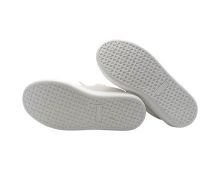 Sneaker in pelle con lacci in raso