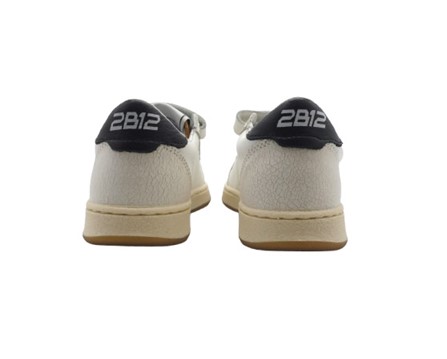 Sneaker in pelle con doppio velcro