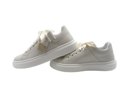 Sneaker in pelle con lacci in raso