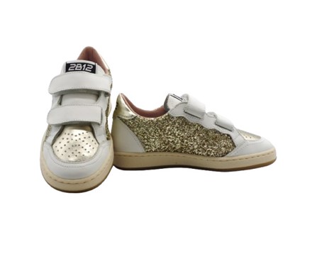 Sneaker in pelle e micro glitter con doppio velcro