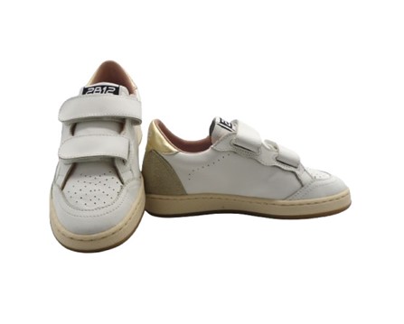 Sneaker in pelle e micro glitter con doppio velcro