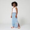 Pantalone denim con ricamo laterale e spacchi