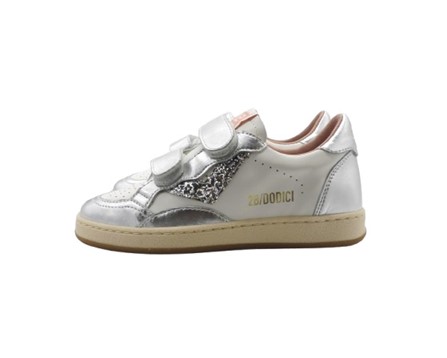 Sneaker in pelle laminata e micro glitter con doppio velcro