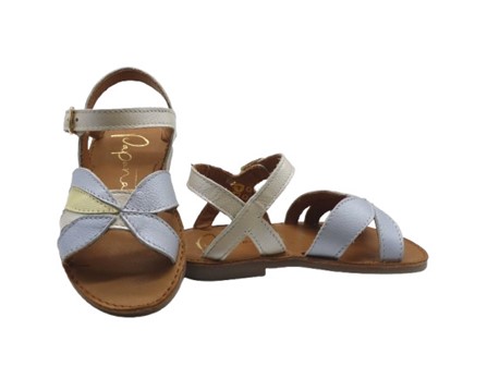 Sandalo in pelle con fibbia