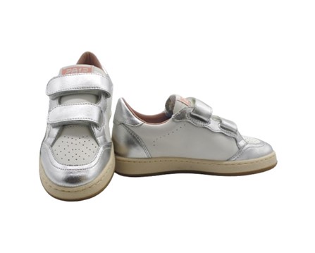 Sneaker in pelle laminata e micro glitter con doppio velcro