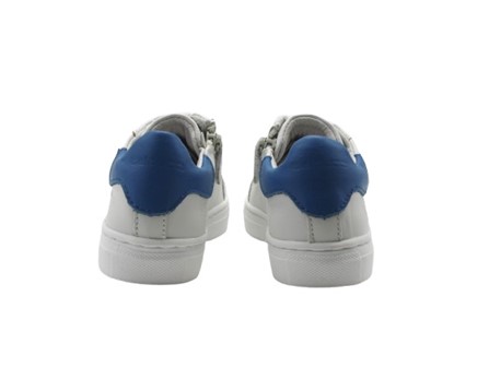 Sneaker in pelle con lacci e zip