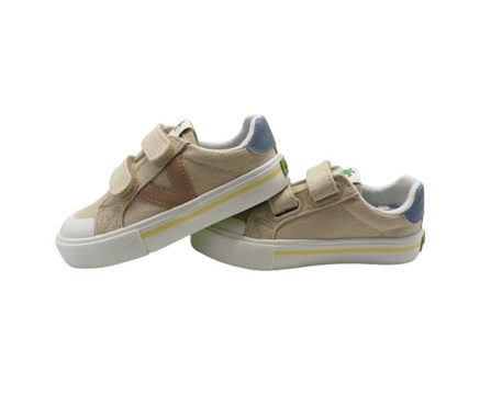 Sneaker con riporti a contrasto e doppio velcro