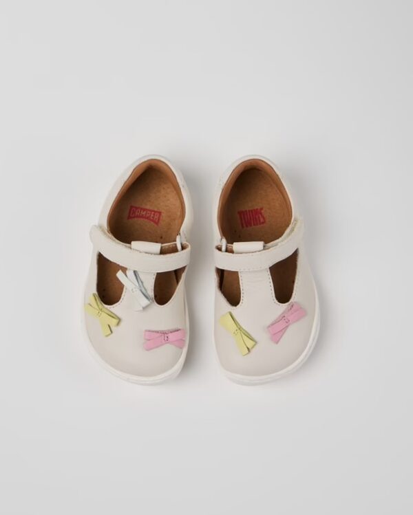 Scarpa due occhi in pelle con fiocchetti e velcro