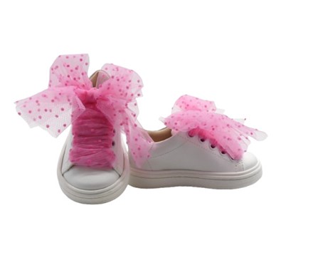 Sneaker in pelle con lacci in tulle a pois
