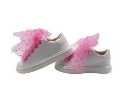 Sneaker in pelle con lacci in tulle a pois