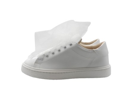 Sneaker in pelle con lacci in tulle