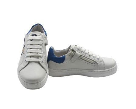 Sneaker in pelle con lacci e zip