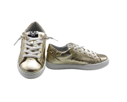 Sneaker bassa in pelle laminata con lacci