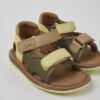 Sandalo in pelle con doppio velcro