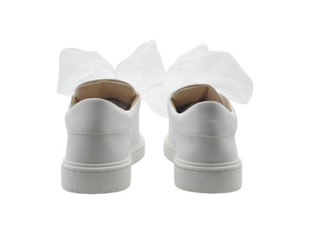 Sneaker in pelle con lacci in tulle
