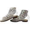 Sandalo in pelle con fiori cut-out e lacci
