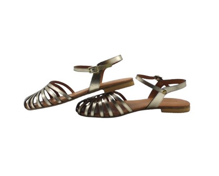 Sandalo in pelle laminata con fibbia