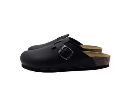 Sabot in pelle ingrassata con fibbia