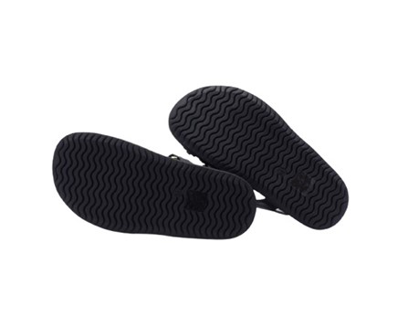 Sandalo in pelle con catena e borchie e velcro