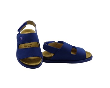Sandalo in camoscio con triplo velcro