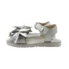 Sandalo in pelle con fiori e doppio velcro