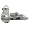 Sandalo in eco pelle laminata con doppie fibbie