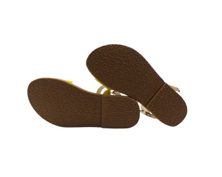 Sandalo con fascia in cavallino e pelle laminata