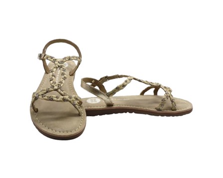 Sandalo in pelle e raffia intrecciata con strass e fibbia