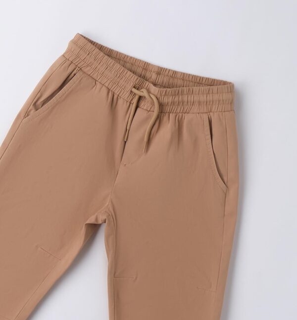 Pantalone in cotone con coulisse e polsini elasticizzati