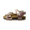 Sandalo in vernice laminata con velcro e fibbia