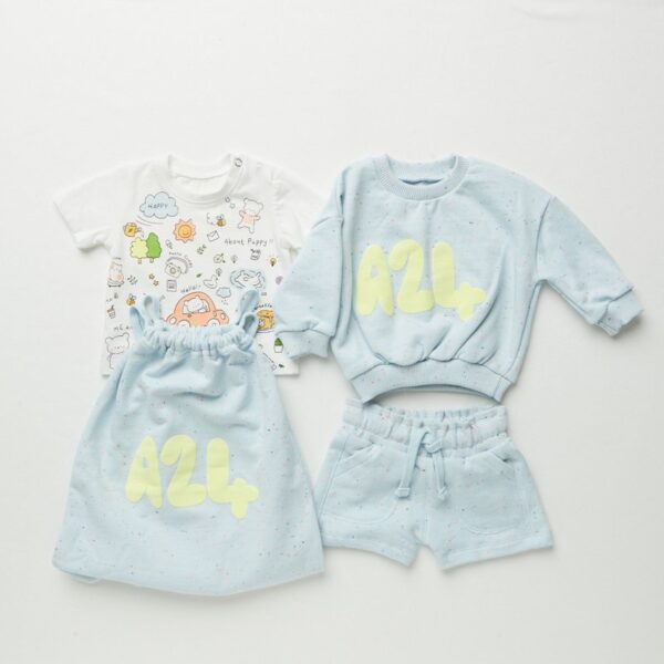 Completo 3 pz: felpa, bermuda e t-shirt stampata con sacca
