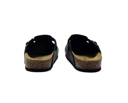 Sabot in pelle ingrassata con fibbia