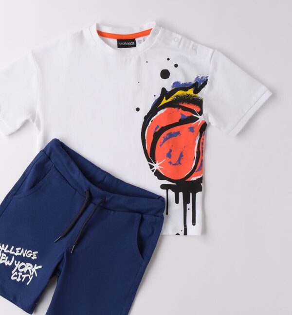 Completo t-shirt stampa graffiti e bermuda