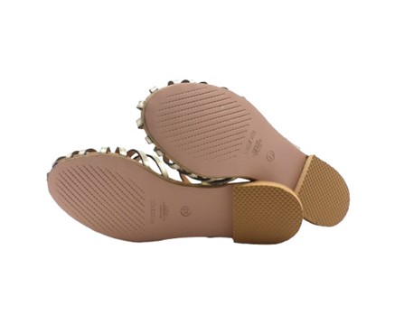 Sandalo in pelle laminata con fibbia