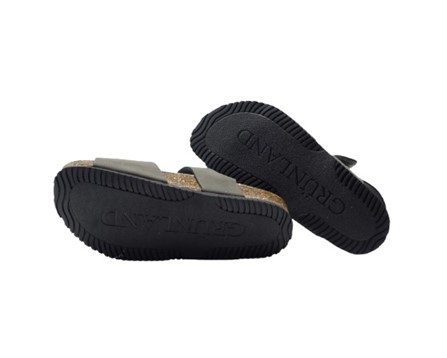 Sandalo in eco pelle con fibbia e velcro