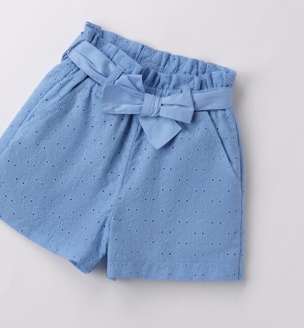 Short in sangallo con cintura