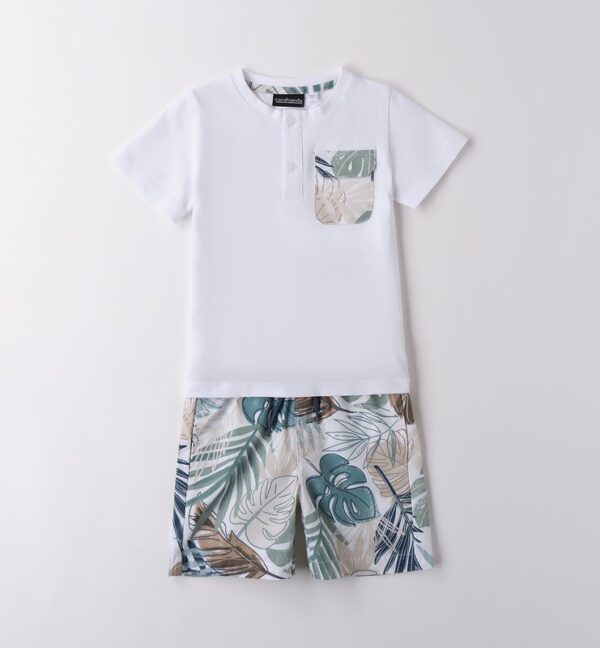 Completo t-shirt mezza manica e bermuda fantasia foglie