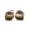 Sandalo in vernice laminata con velcro e fibbia