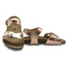 Sandalo in eco pelle laminata con doppie fibbie