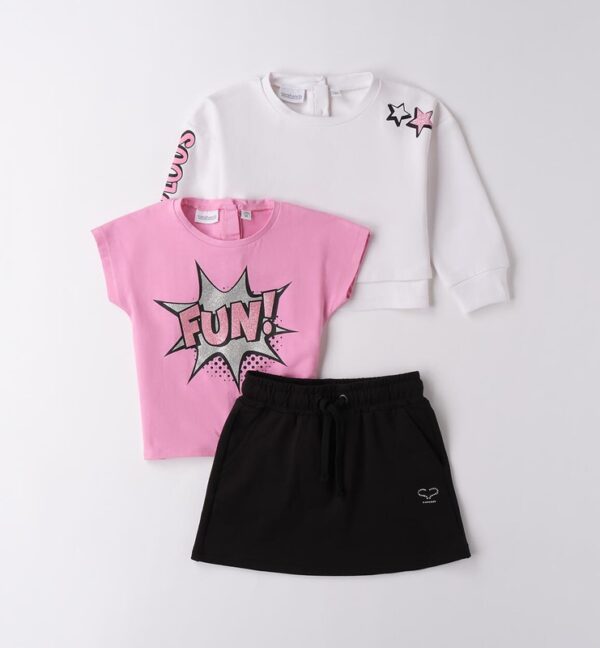 Completo felpa, t-shirt e gonna