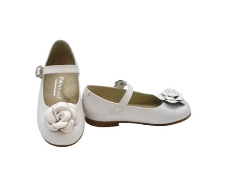 Ballerina in pelle con fiore e fibbia