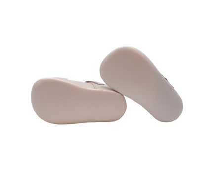 Scarpa culla in pelle con fiocco e fibbia