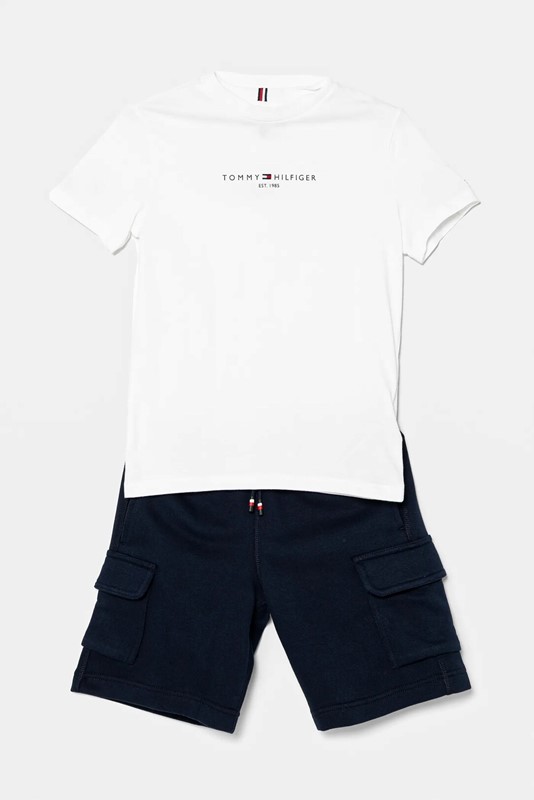 Completo t-shirt e bermuda cargo