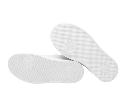 Sneaker in pelle laminata con lacci